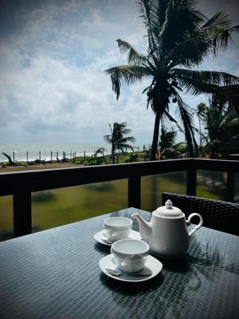 Driftwood Villa Pamunugama Esterno foto