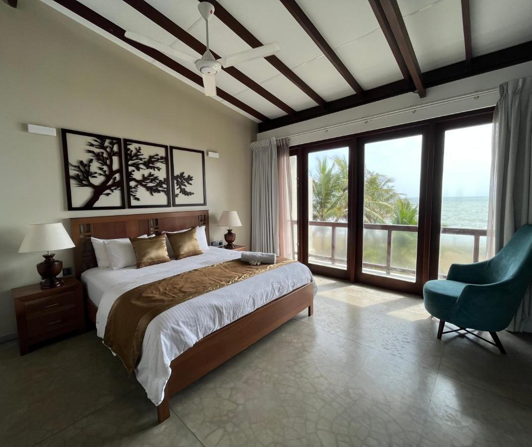 Driftwood Villa Pamunugama Esterno foto