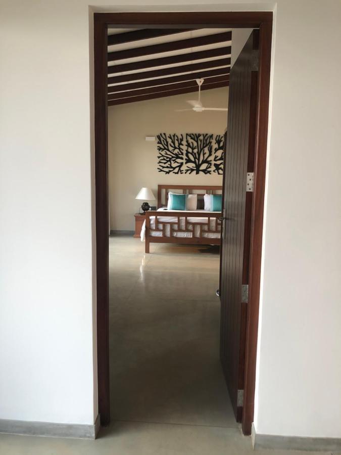 Driftwood Villa Pamunugama Esterno foto